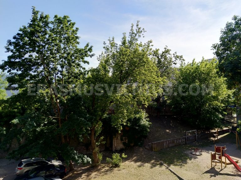 Zona com&uacute;n y entrada en piso de 4 habitaciones en Vilna