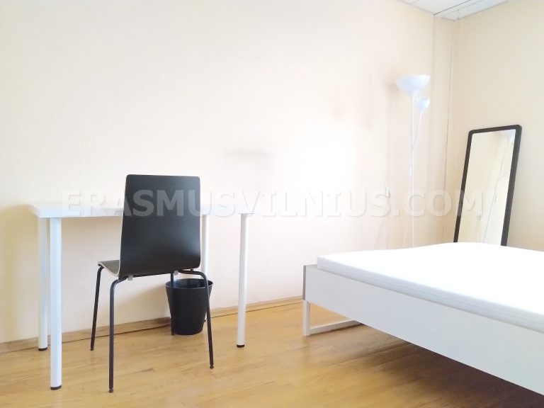 Zona de cocina en piso Erasmus de 3 habitaciones, Šaltinių g. Vilna