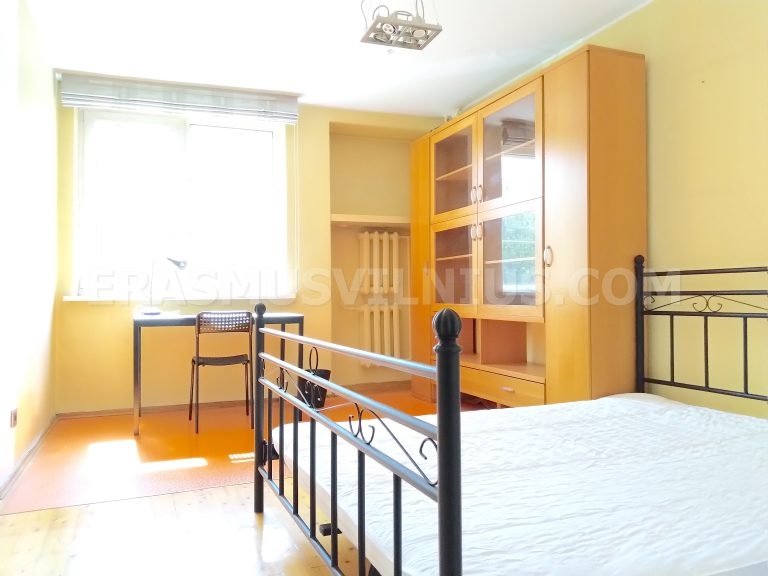 Vistas desde el balc&oacute;n al barrio del casco antiguo de Vilna