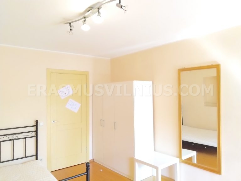 Lavavajillas y almacenamiento en cocina del Piso 1, Kauno gatvė